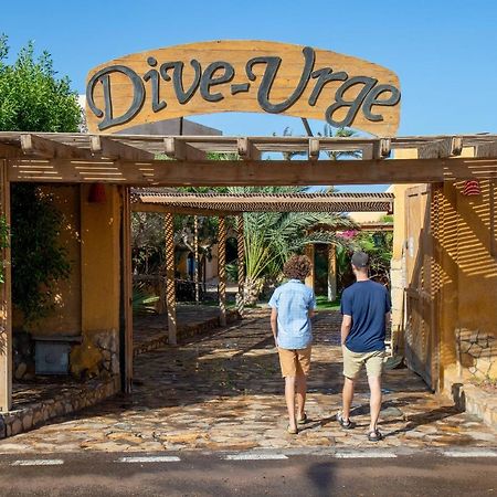 Dive Urge Hotel Дахаб Екстериор снимка